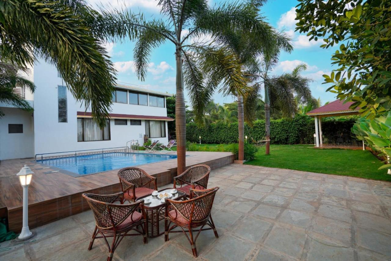 White Coco House 4Bhk Villa Nashik Exterior photo