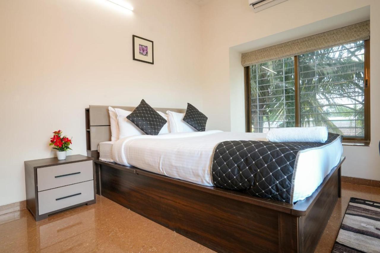 White Coco House 4Bhk Villa Nashik Exterior photo